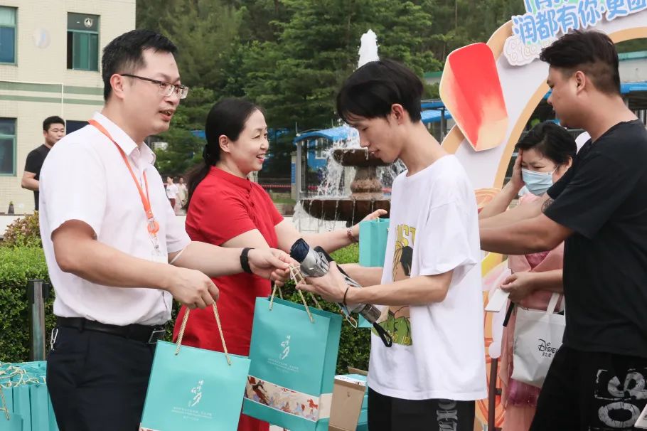 中秋活動(dòng)｜月餅為寄，情濃至酣